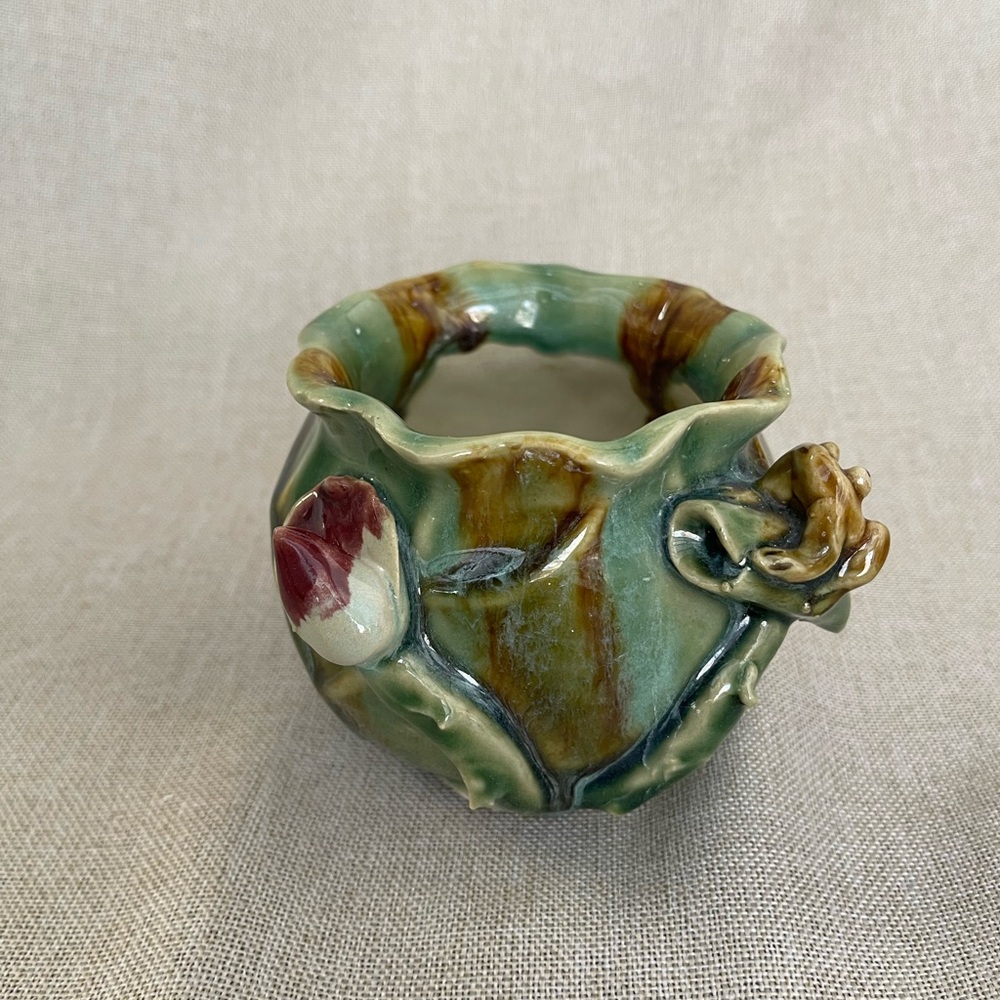 Vintage Planter Vase Majolica Style Bowl Green Frog Flower Lily Pad Leaf Decor
